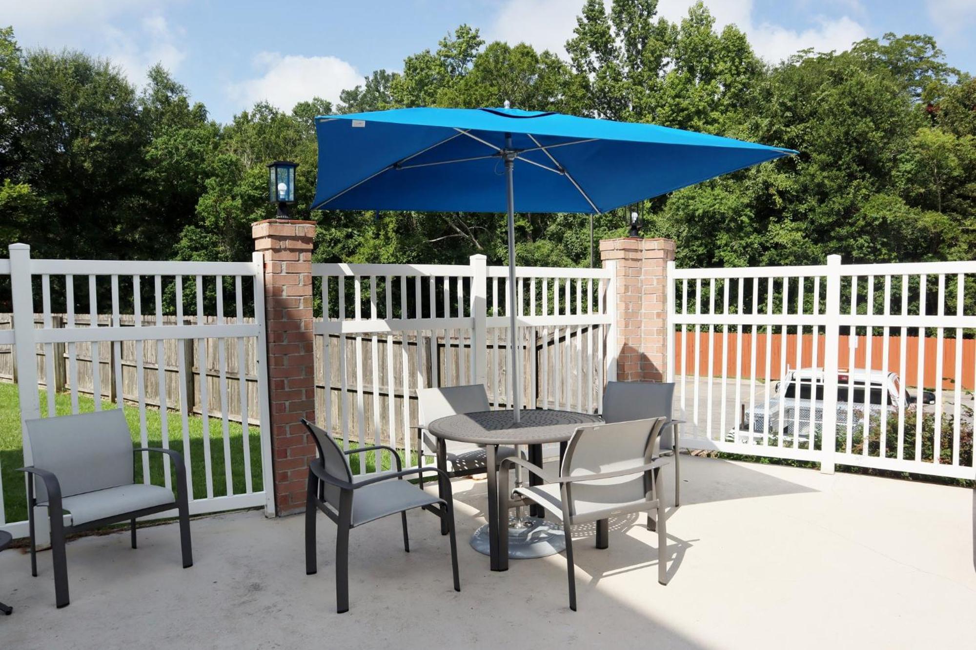 Holiday Inn Express Baton Rouge North By Ihg Zachary Exterior foto